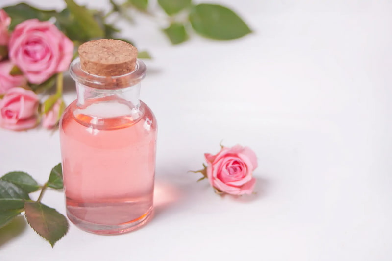 تصویر 2 از گلاب ربیع لوکس با کیفیت ممتاز و خلوص بالا
